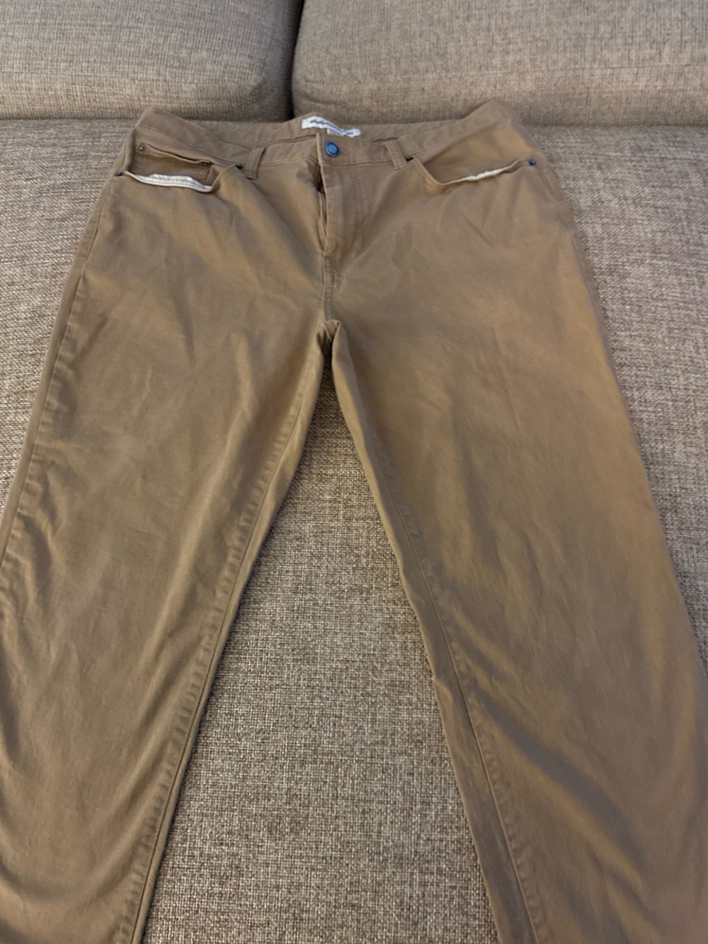 Amazon Essentials Men's Chino Pants - Brown/Tan